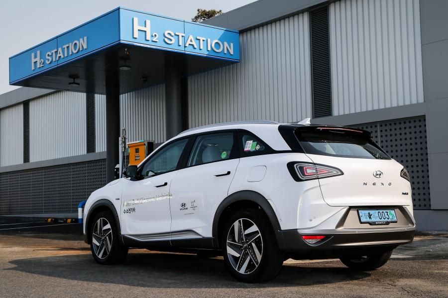  Hyundai NEXO 2018 года  (KR) (фото 5 из 35)